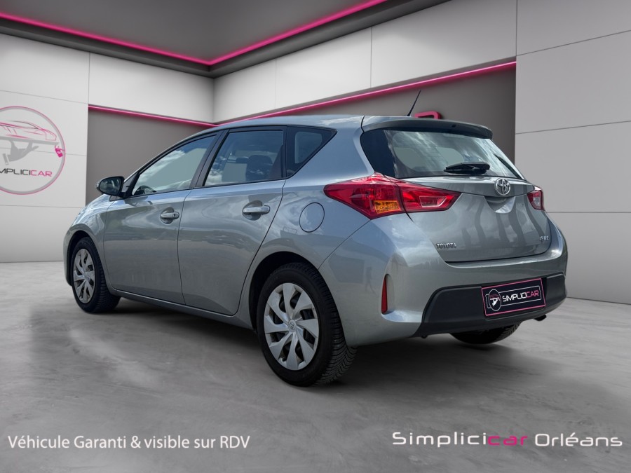 TOYOTA d'occasion AURIS TS 136H FREESTYLE de 2013 Orleans (45)﻿