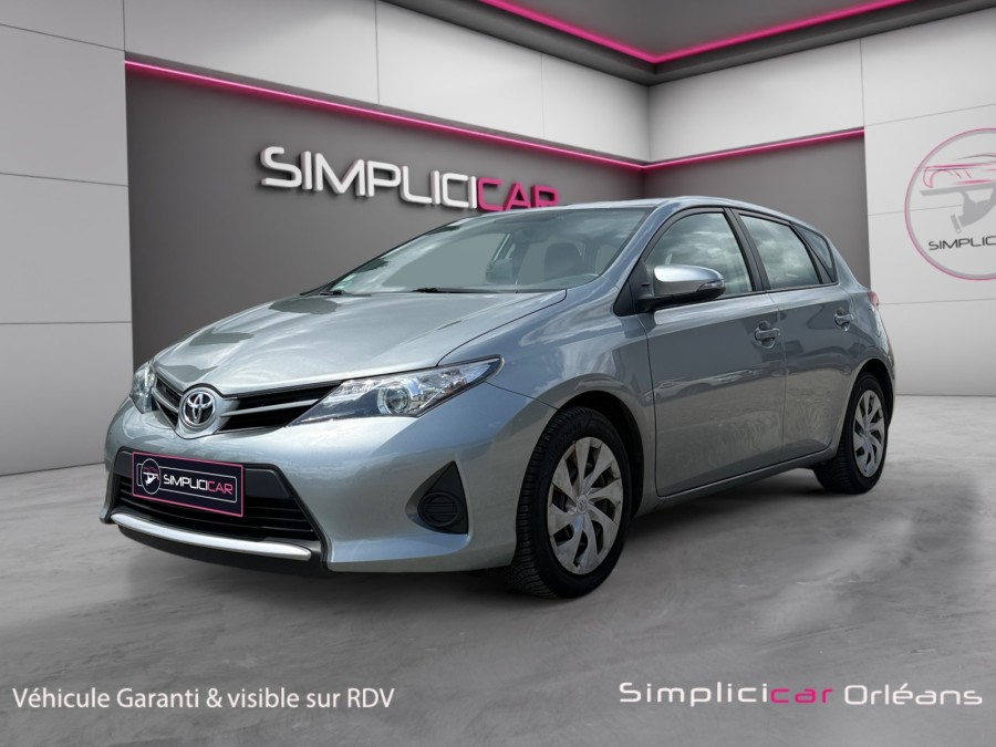 TOYOTA d'occasion AURIS TS 136H FREESTYLE de 2013 Orleans (45)﻿