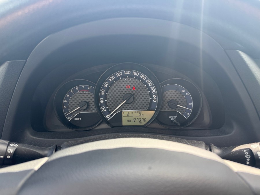 TOYOTA d'occasion AURIS TS 136H FREESTYLE de 2013 Orleans (45)﻿