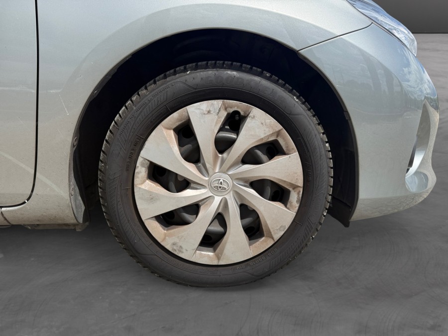 TOYOTA d'occasion AURIS TS 136H FREESTYLE de 2013 Orleans (45)﻿