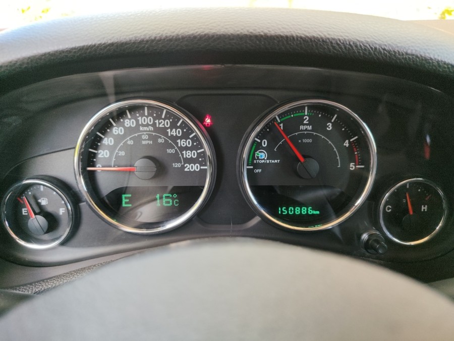 JEEP d'occasion WRANGLER 2.8 CRD 200 SPORT de 2014 Perpignan (66)﻿