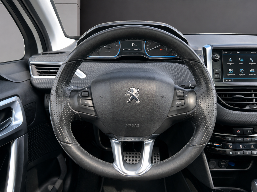 PEUGEOT d'occasion 2008 1.2 PURE TECH 110 CROSSWAY EAT6 de 2017 Caen