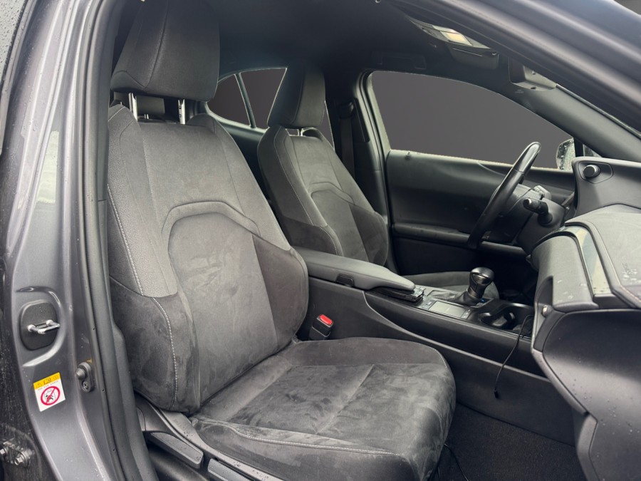 LEXUS d'occasion UX 250H 2WD de 2019 Méry Sur Oise (95)﻿