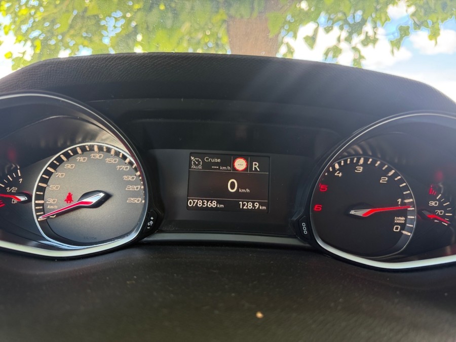 PEUGEOT d'occasion 308 1.5 BLUE HDI 130 ALLURE EAT8 de 2019 Salon de