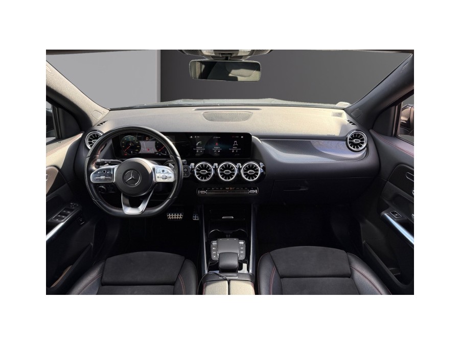 MERCEDES d'occasion CLASSE GLA II GLA 200 AMG LINE DCT de 2020 Salon