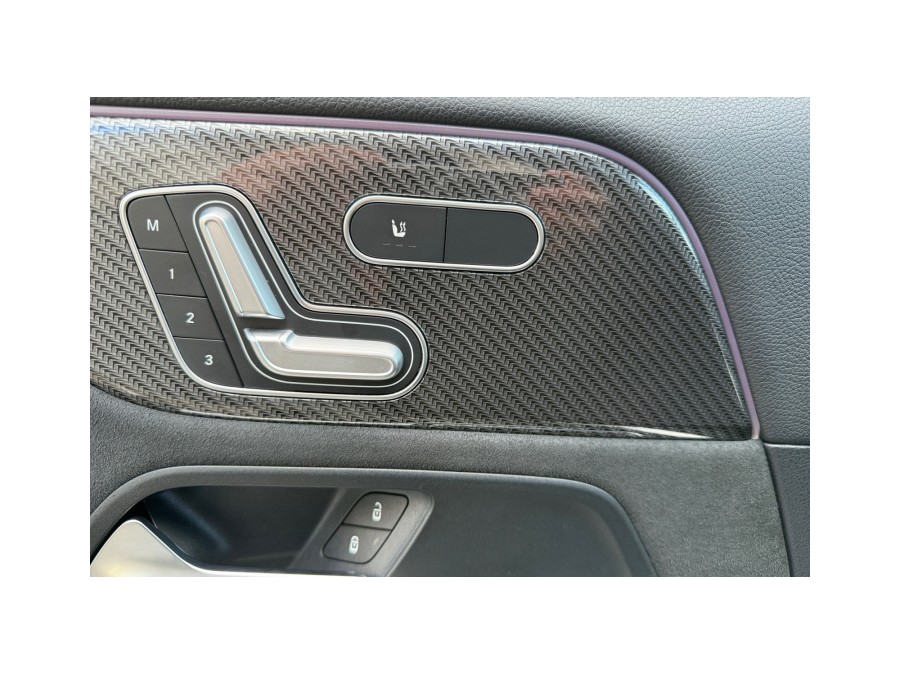 MERCEDES d'occasion CLASSE GLA II GLA 200 AMG LINE DCT de 2020 Salon