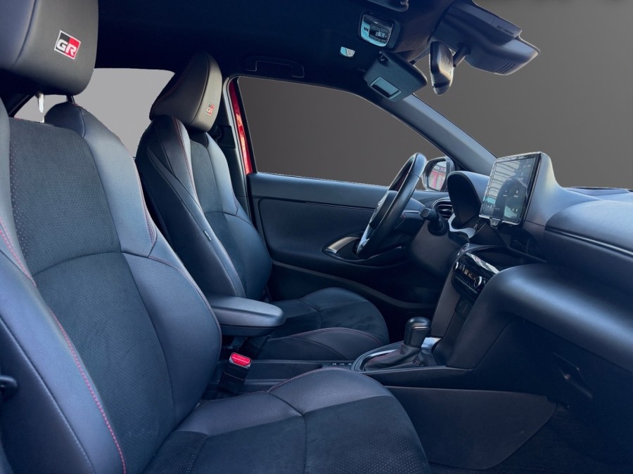 TOYOTA d'occasion YARIS CROSS 116ch GR SPORT de 2024 Salon de