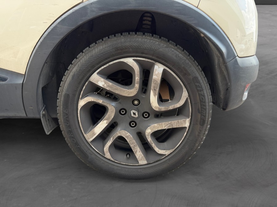 RENAULT d'occasion CAPTUR 0.9 TCE 90 LIFE ENERGY de 2013 Nord Isère