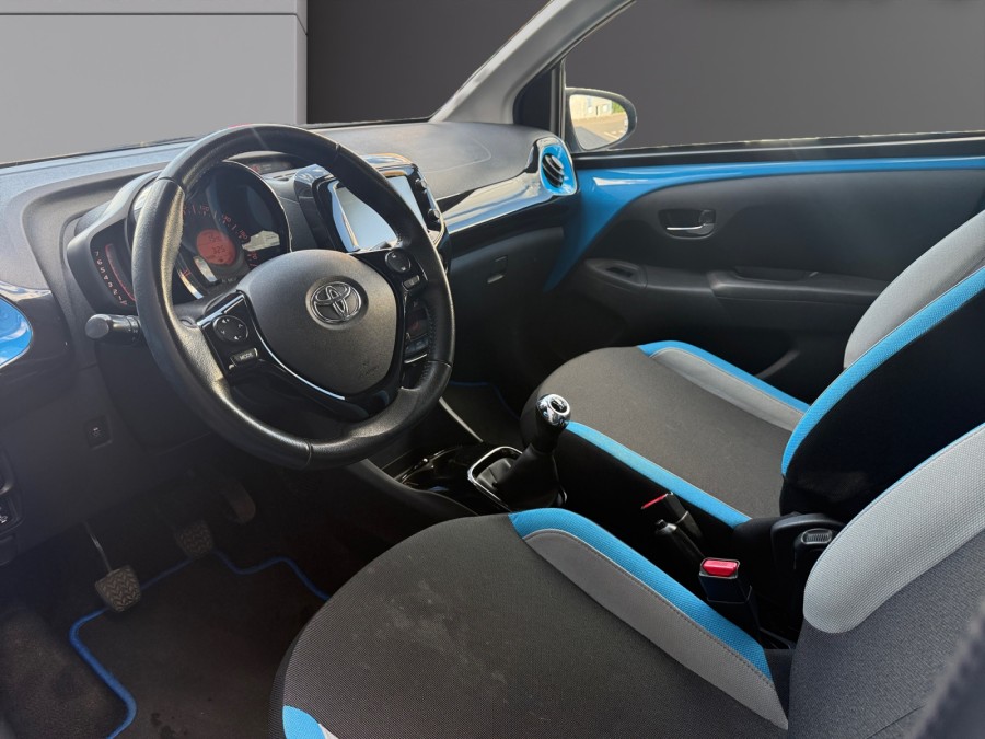 TOYOTA d'occasion AYGO 1.0 VVT-I 72 X-NIGHT PH2 de 2015 Andrezieux