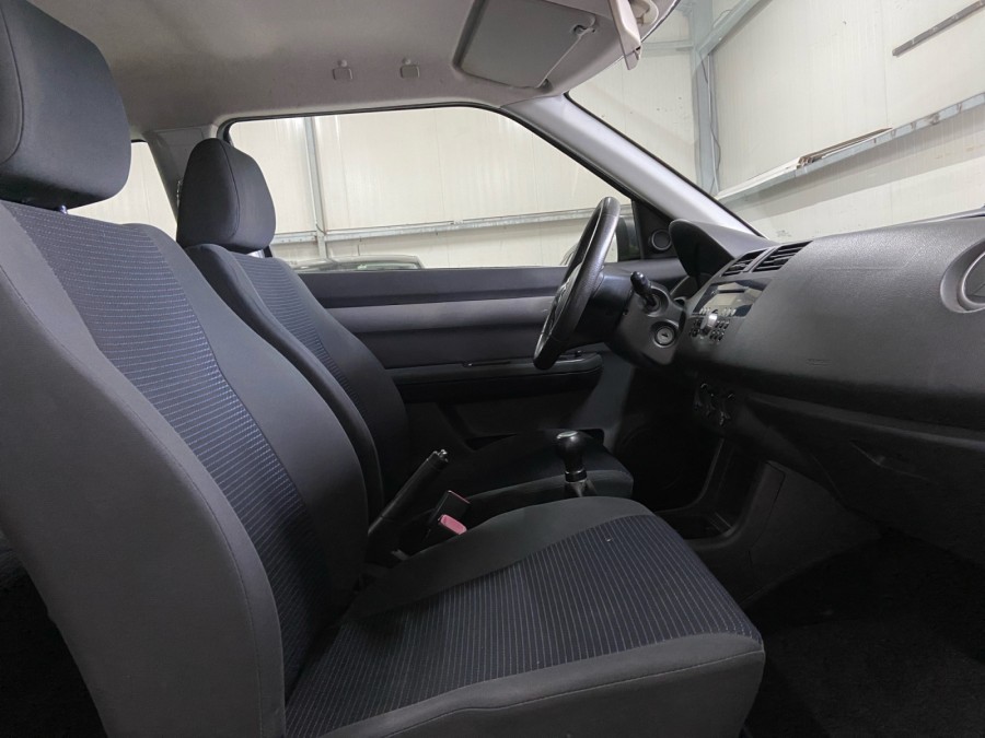 SUZUKI d'occasion SWIFT 1.3 VVT 93 ANNIVERSARY de 2010 Brest (29)﻿
