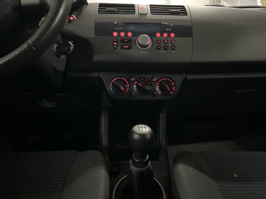 SUZUKI d'occasion SWIFT 1.3 VVT 93 ANNIVERSARY de 2010 Brest (29)﻿