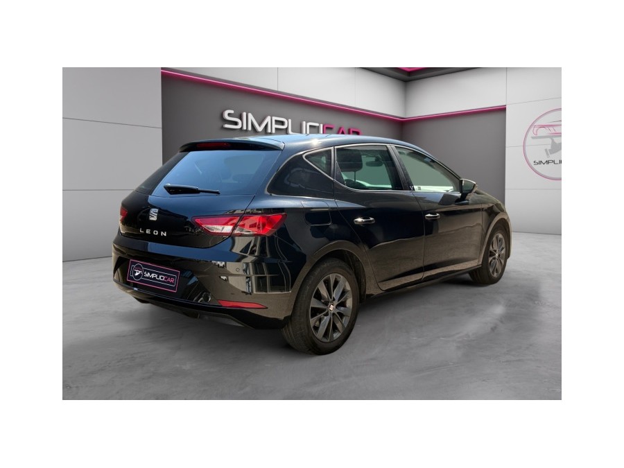 SEAT d'occasion LEON 1.5 TGI 130 STYLE BUSINESS de 2019 La Ciotat