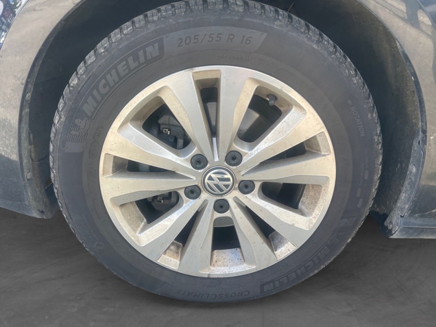 VOLKSWAGEN d'occasion GOLF 1.6 TDI 105 de 2013 Limoges (87)﻿