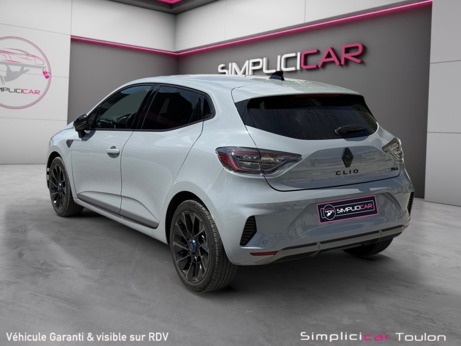 RENAULT d'occasion CLIO 1.6 E-TECH 145 ESPRIT ALPINE de 2024 Toulon