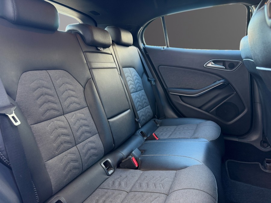 MERCEDES d'occasion CLASSE GLA GLA 200 D STARLIGHT EDITION de 2018