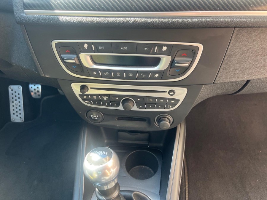 RENAULT d'occasion MEGANE 2.0 16V 250 RS de 2010 Cannes (06)﻿