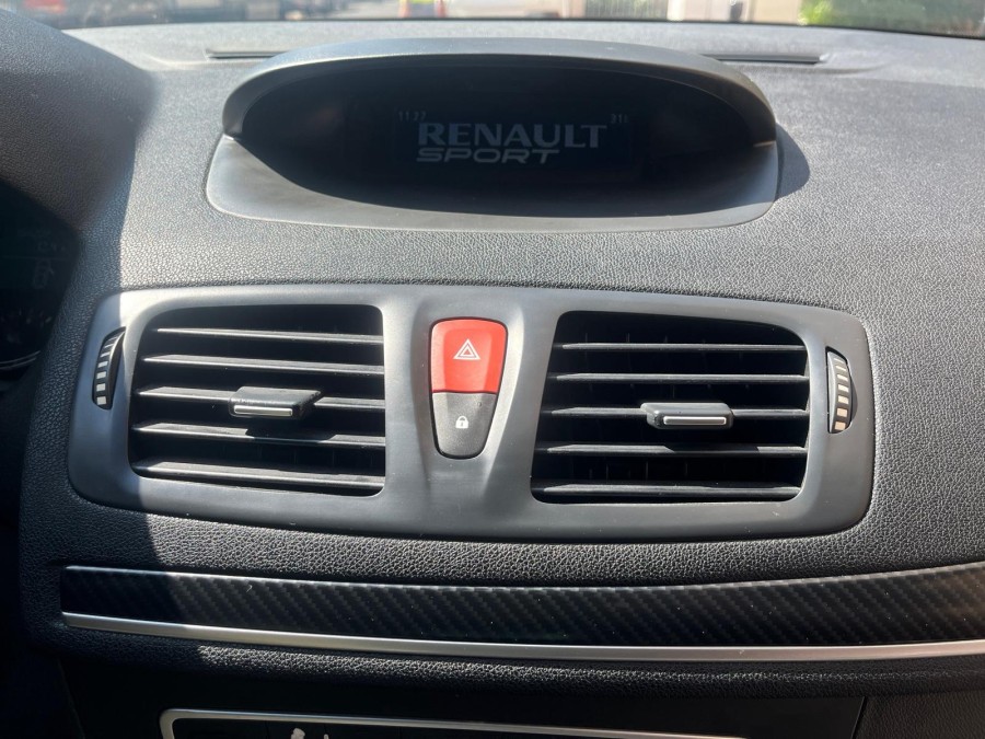 RENAULT d'occasion MEGANE 2.0 16V 250 RS de 2010 Cannes (06)﻿