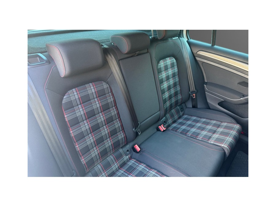 VOLKSWAGEN d'occasion GOLF GTI PIRELLI 2.0T FSI 230 DSG de 2019