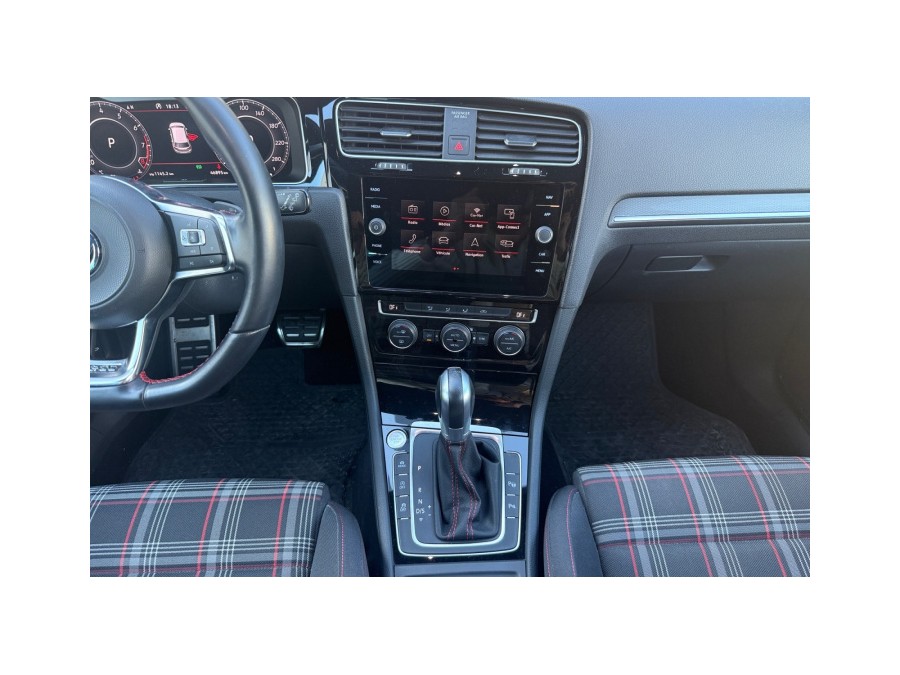 VOLKSWAGEN d'occasion GOLF GTI PIRELLI 2.0T FSI 230 DSG de 2019