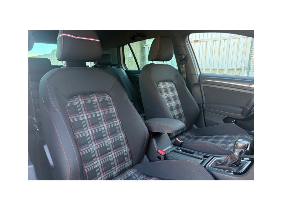 VOLKSWAGEN d'occasion GOLF GTI PIRELLI 2.0T FSI 230 DSG de 2019