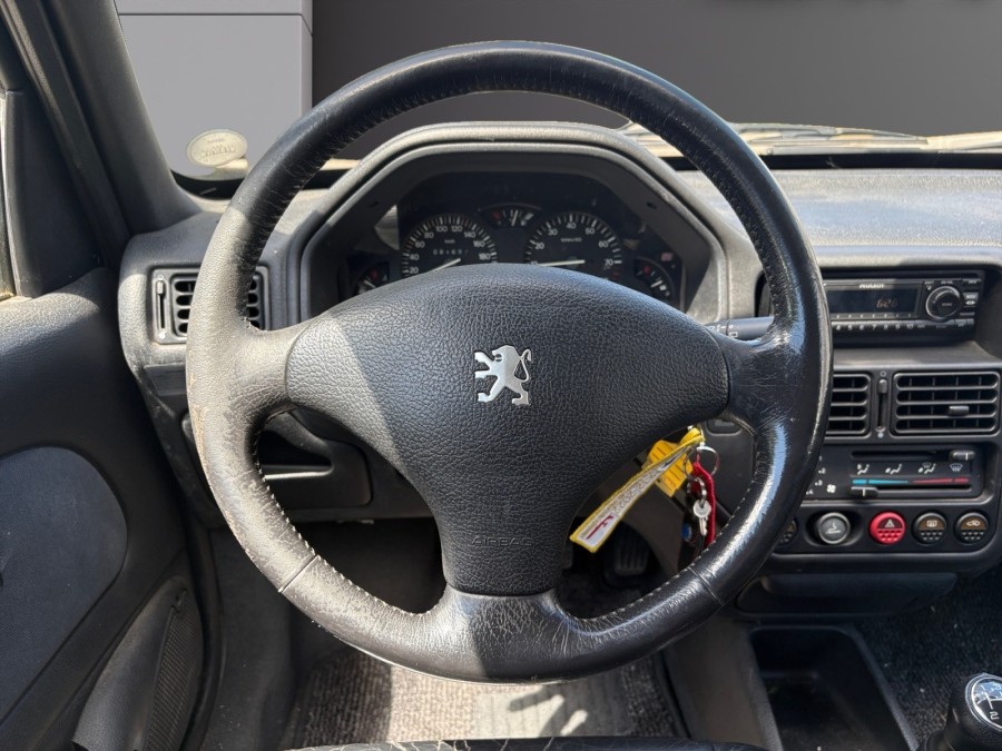 PEUGEOT d'occasion 106 S16 1.6E 16V de 1999 Salon de Provence (13)﻿