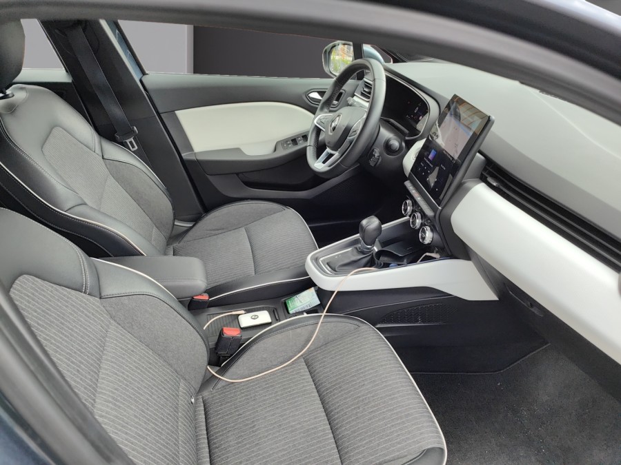 RENAULT d'occasion CLIO 1.6 E-TECH 140 LUTECIA de 2022 Lille La