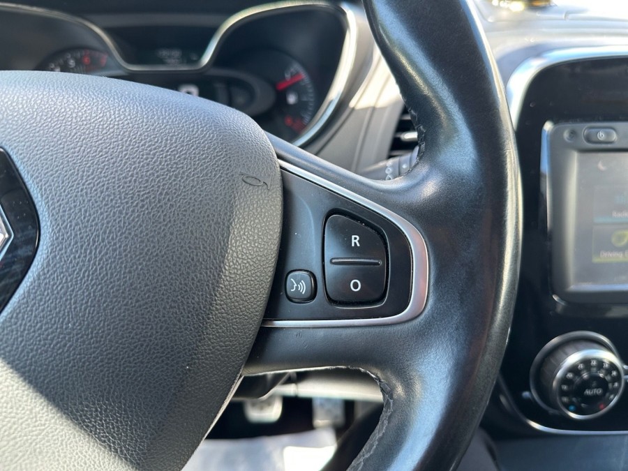 RENAULT d'occasion CAPTUR 0.9 TCE 90 ZEN de 2018 Salon de Provence