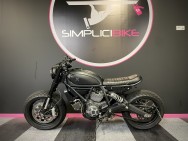 DUCATI d'occasion SCRAMBLER DUCATI SCRAMBLER CUSTOM de 2017 Lyon
