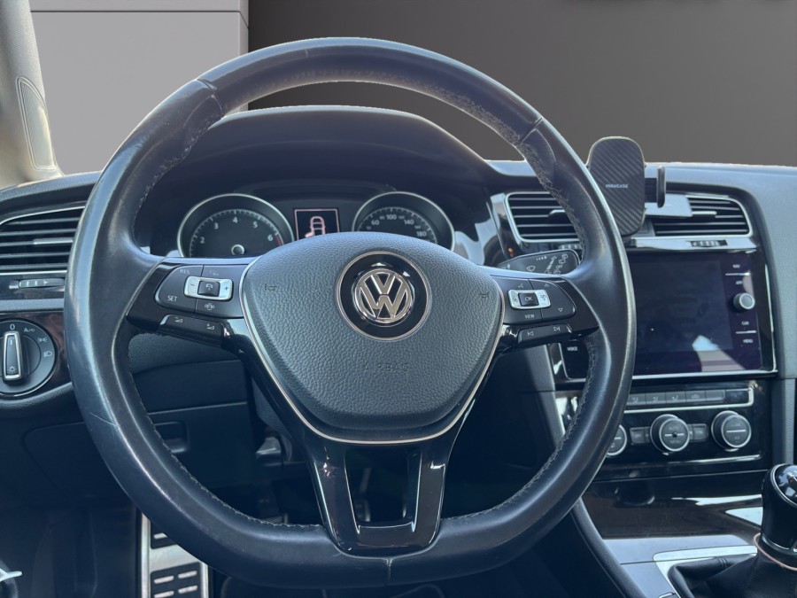 VOLKSWAGEN d'occasion GOLF 1.0 TSI 115 CONFORTLINE de 2019 Frejus