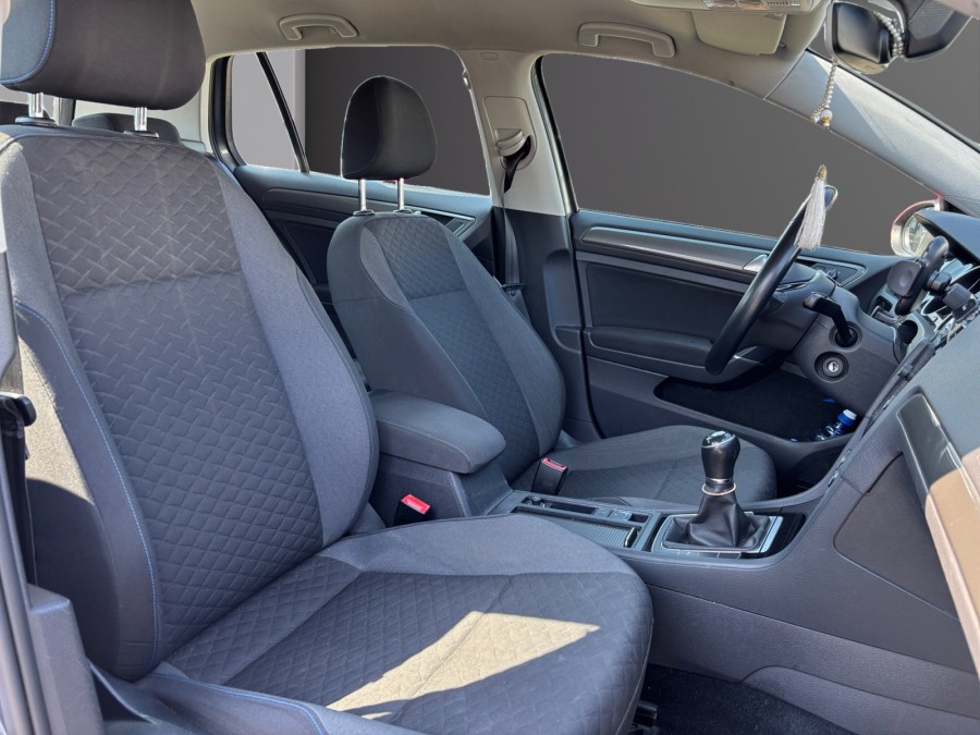 VOLKSWAGEN d'occasion GOLF 1.0 TSI 115 CONFORTLINE de 2019 Frejus
