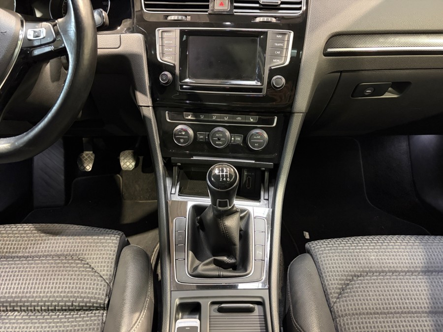VOLKSWAGEN d'occasion GOLF SW 1.4 TSI 150 CARAT de 2014 Fontainebleau