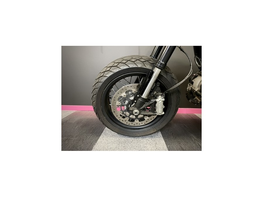 DUCATI d'occasion SCRAMBLER DUCATI SCRAMBLER CUSTOM de 2017 Lyon