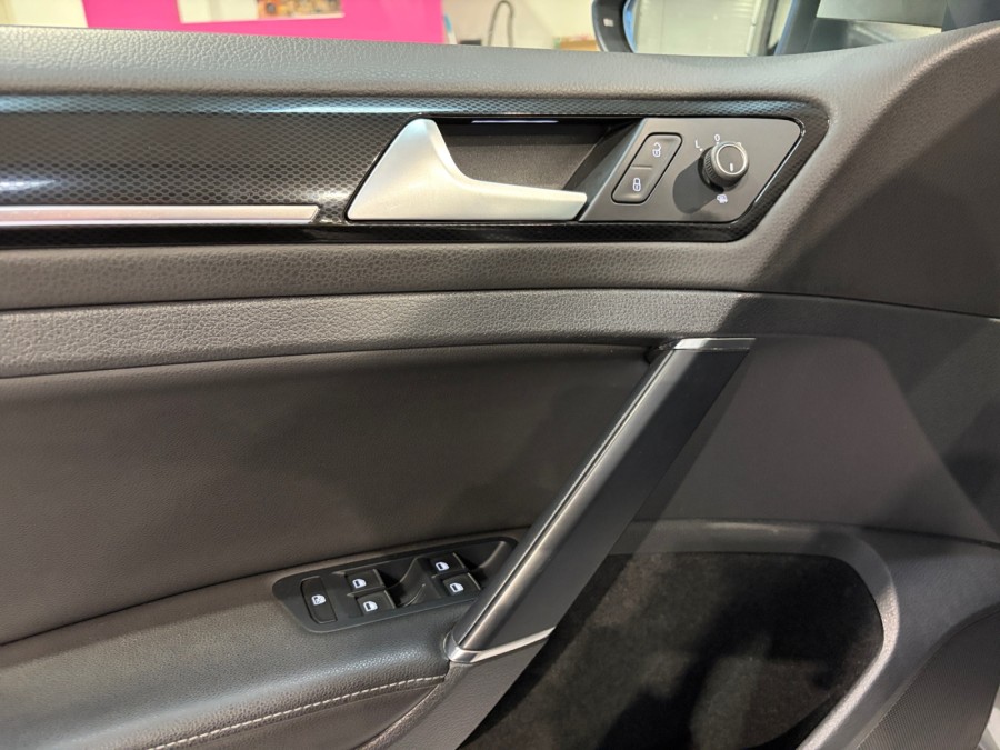 VOLKSWAGEN d'occasion GOLF SW 1.4 TSI 150 CARAT de 2014 Fontainebleau