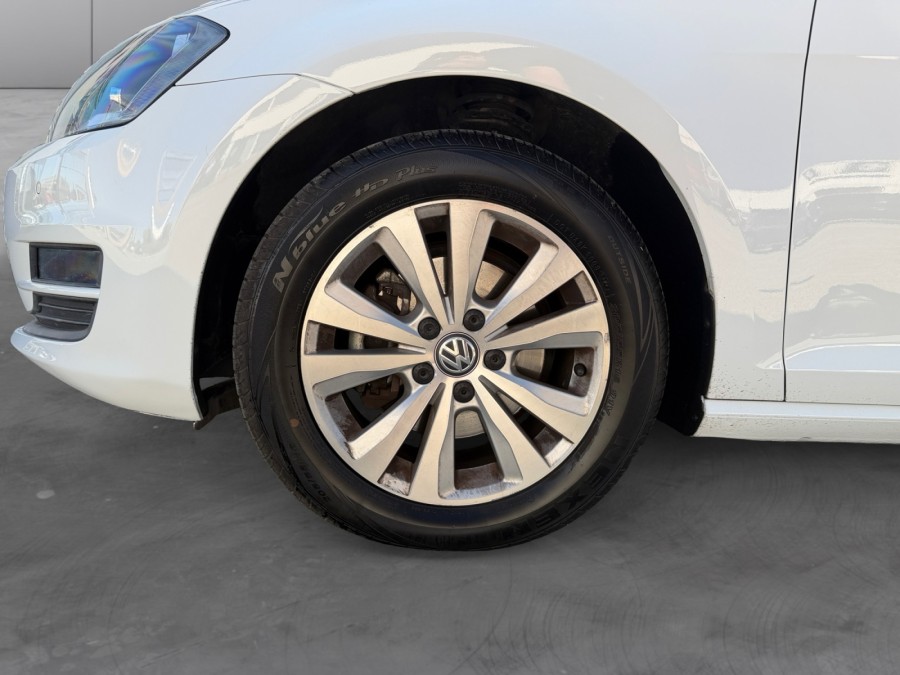 VOLKSWAGEN d'occasion GOLF 1.2 TSI 105 LOUNGE de 2013 Frejus (83)﻿