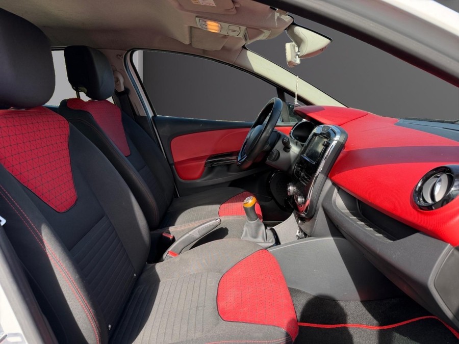 RENAULT d'occasion CLIO 0.9 TCE 90 ENERGY DYNAMIQUE de 2013 Salon de