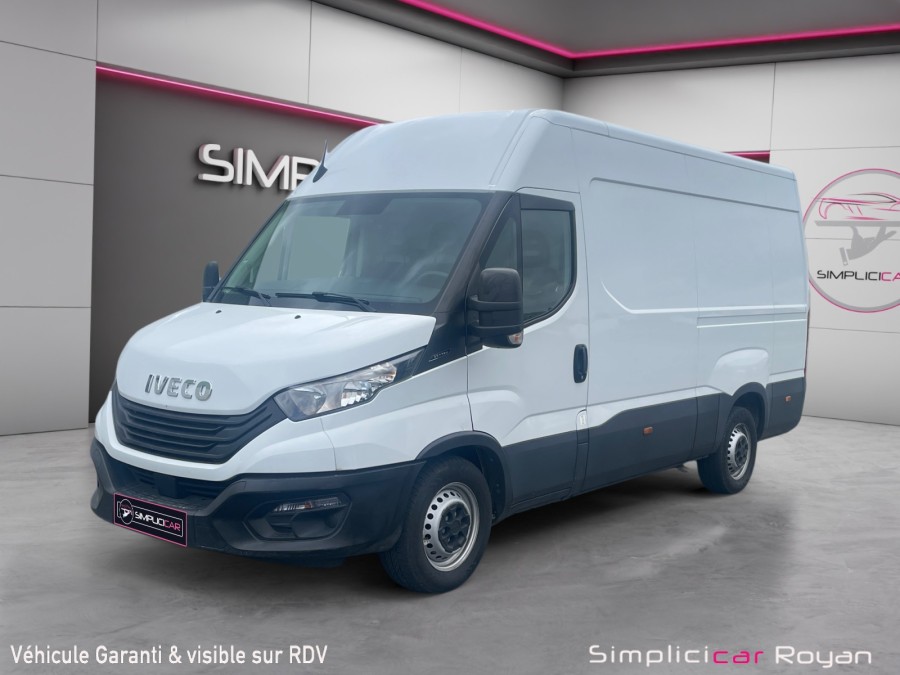 IVECO d'occasion DAILY CLASSE S 35S10V13 de 2022 Royan (17)﻿