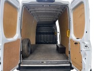 IVECO d'occasion DAILY CLASSE S 35S10V13 de 2022 Royan (17)﻿