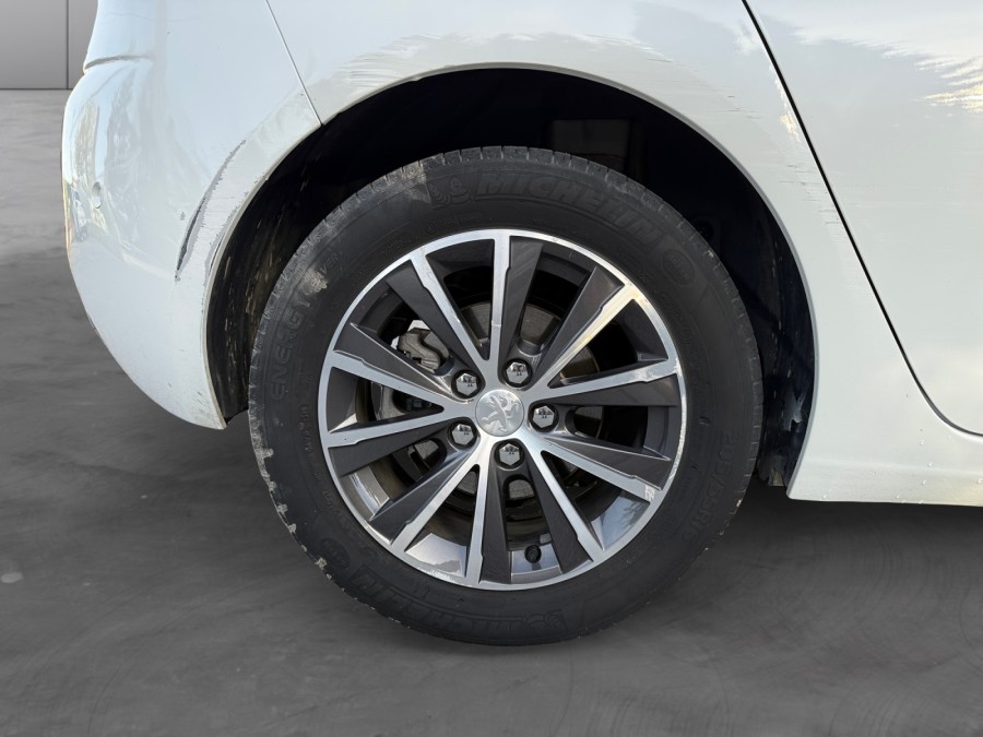 PEUGEOT d'occasion 308 LPHNYW-C1K000 de 2015 Pertuis (84)﻿