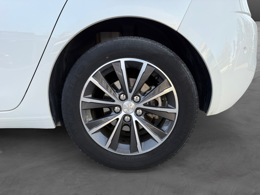 PEUGEOT d'occasion 308 LPHNYW-C1K000 de 2015 Pertuis (84)﻿