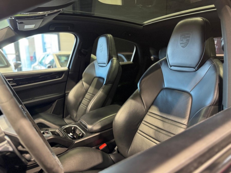 PORSCHE d'occasion CAYENNE 3.0 V6 E-HYBRIDE de 2022 Narbonne (11)﻿
