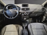 RENAULT d'occasion CLIO XV DE FRANCE 1.6 16V BA de 2011 Fontainebleau