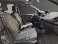 RENAULT d'occasion CLIO XV DE FRANCE 1.6 16V BA de 2011 Fontainebleau