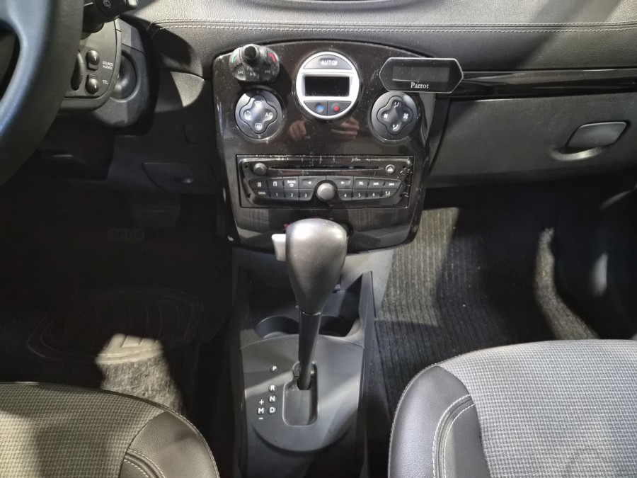 RENAULT d'occasion CLIO XV DE FRANCE 1.6 16V BA de 2011 Fontainebleau