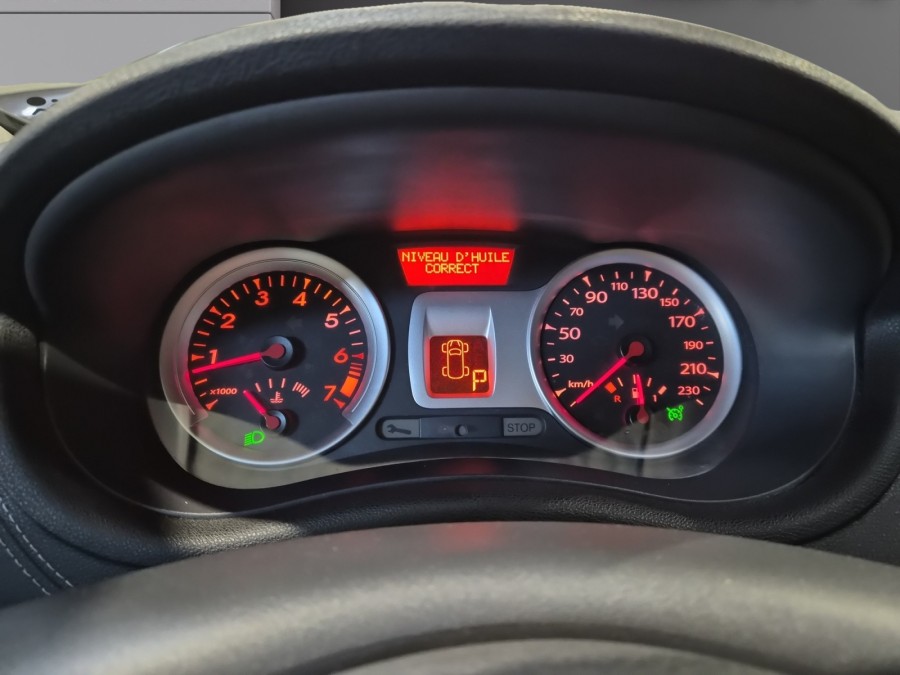 RENAULT d'occasion CLIO XV DE FRANCE 1.6 16V BA de 2011 Fontainebleau