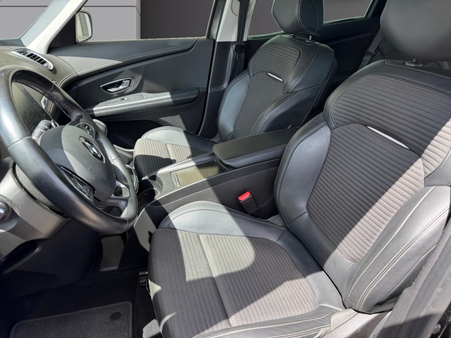 RENAULT d'occasion SCENIC 1.5 DCI 110 CH de 2018 Vauvert (30)﻿