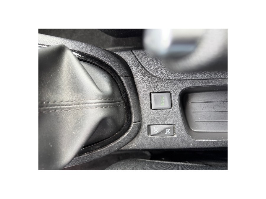 RENAULT d'occasion CLIO TCE 90 BUSINESS de 2019 Tours (37)﻿