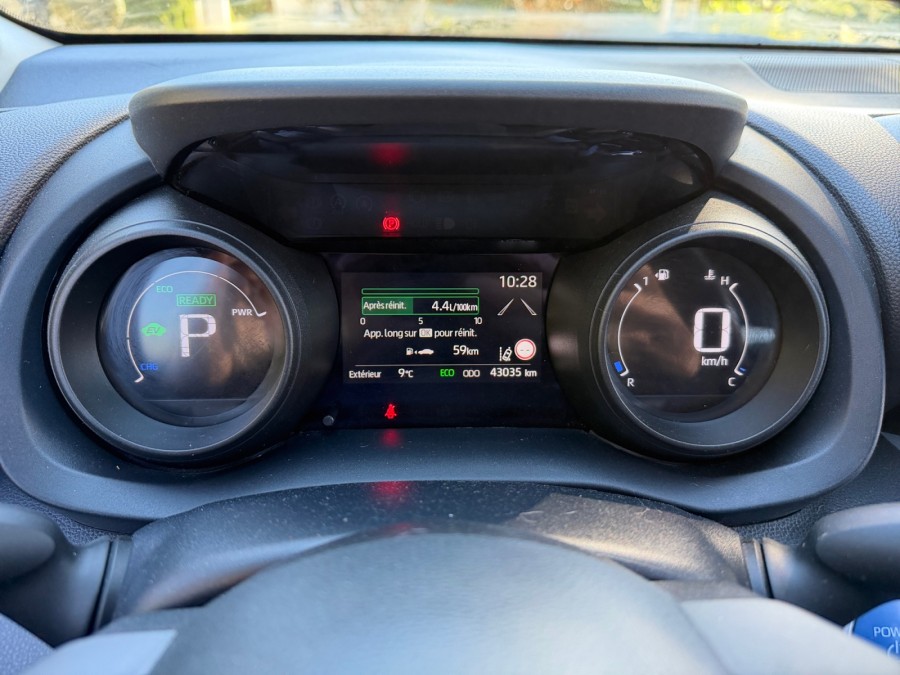TOYOTA d'occasion YARIS 92CH 1.6 de 2023 Vauvert (30)﻿
