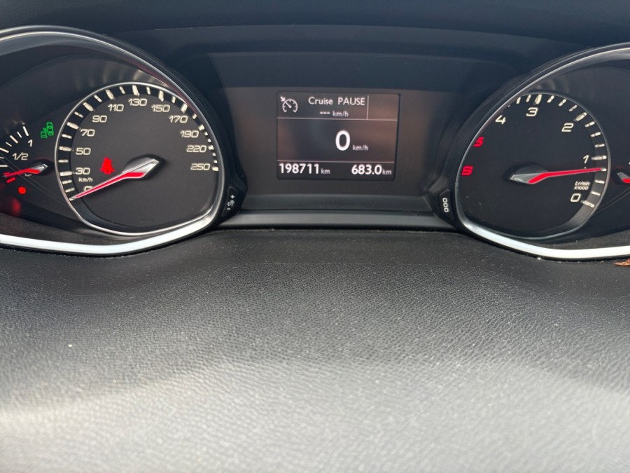 PEUGEOT d'occasion 308 1.6 E-HDI 115 FELINE de 2013 Orgeval Verneuil