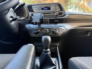 HYUNDAI d'occasion I20 1.2 84 INITIA de 2022 Cannes (06)﻿