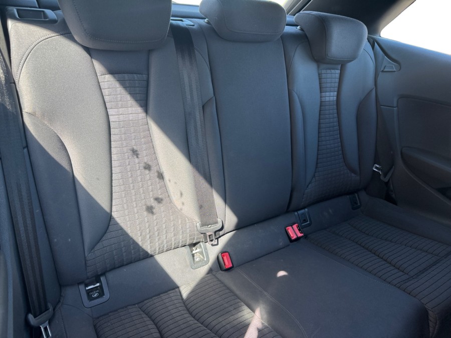 AUDI d'occasion A3 1.4 TFSI 122 AMBIENTE de 2012 Orgeval Verneuil